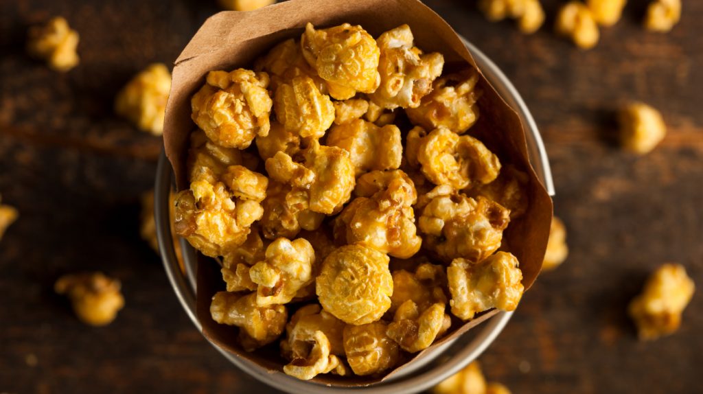 Popcorn au caramel Cuisine Festive par Danny St Pierre